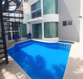 Casa con alberca en el centro de Puerto Progreso